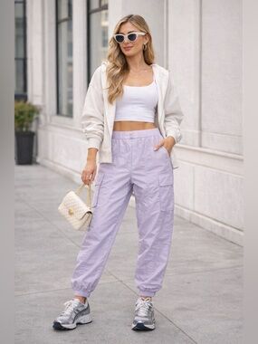 Fabletics Lightweight Cargo Jogger – Lilac Lily Shine – Size Small